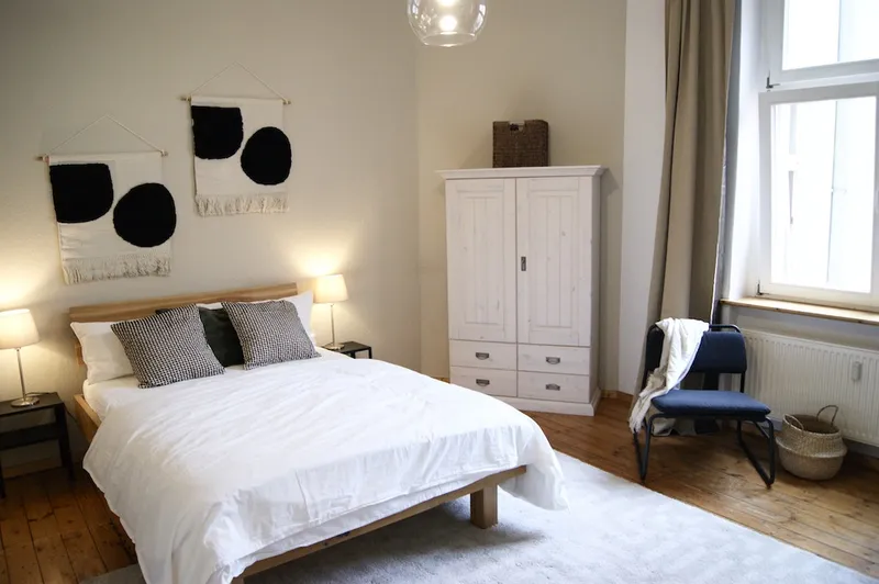 Modern 1-Room Apartment in Vibrant Friedrichshain — photo 1